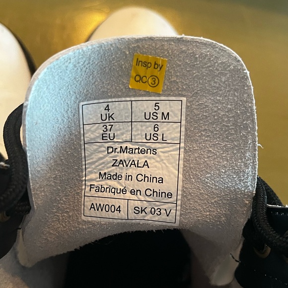 Doc Martins 1460 smooth leather lace up boot - Picture 6 of 6